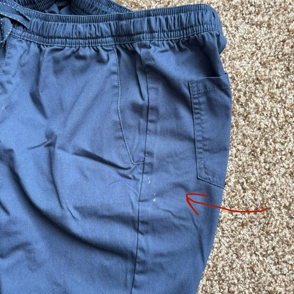 *Damaged see description* Jaanuu Scrub Set - Picture 3 of 11